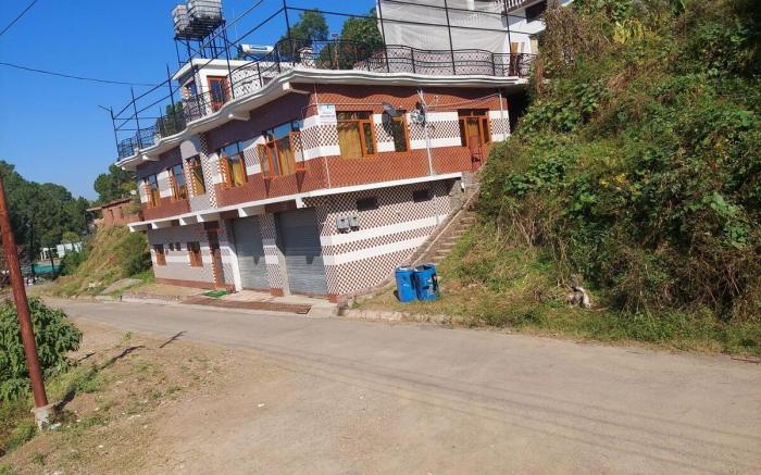 Hari Homestay Gaonguri TehsilKasauli l Veg Food |2