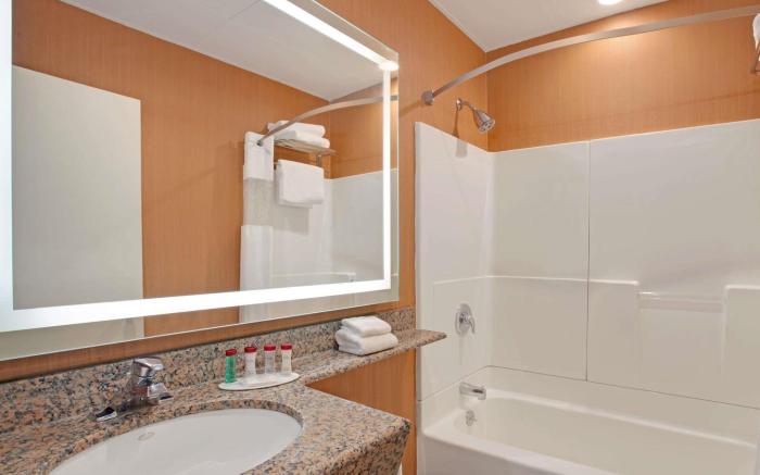 Ramada by Wyndham Bronx