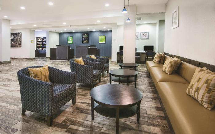 La Quinta Inn & Suites by Wyndham Karnes City - Kenedy