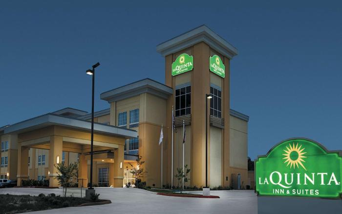 La Quinta Inn & Suites by Wyndham Karnes City - Kenedy