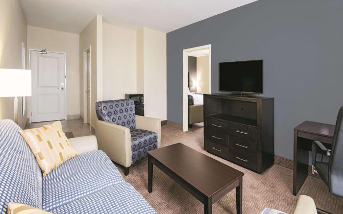 La Quinta Inn & Suites by Wyndham Karnes City - Kenedy