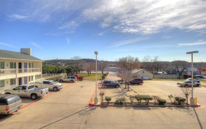 Motel 6 Kerrville, TX
