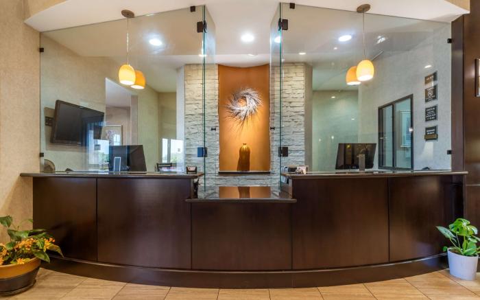 Best Western Plus Lytle Inn and Suites