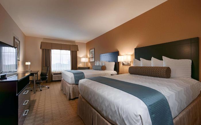 Best Western Plus Lytle Inn & Suites