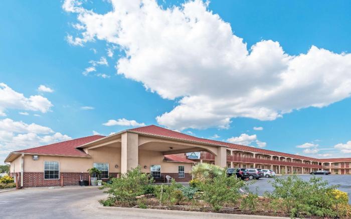Days Inn by Wyndham Gainesville
