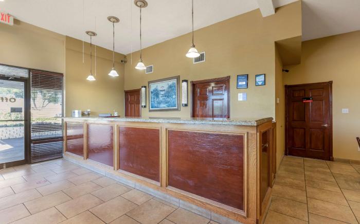 Best Western Taylor Inn