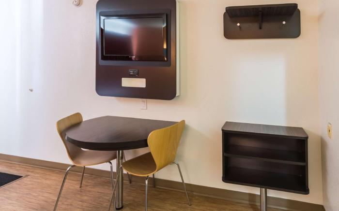 Motel 6 Stephenville, TX