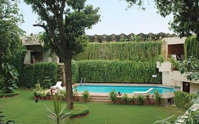 Rajdarshan - A Lake View Hotel