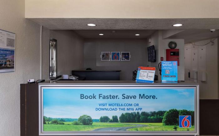 Motel 6 Lufkin, TX