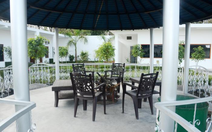 DTR Jungle Hideaways