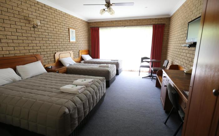 Manifold Motor Inn