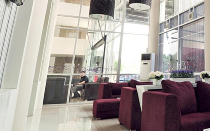 Royal Hotel n' Lounge