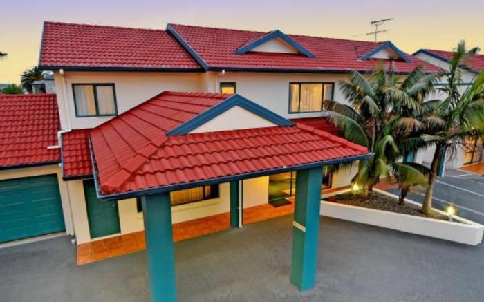 Academy at Botany Motor Inn