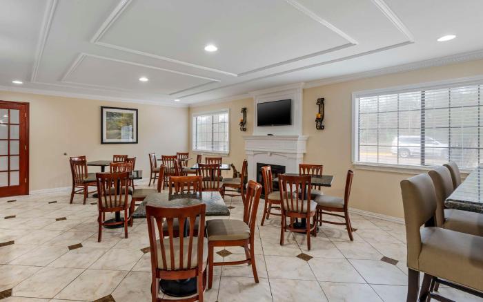 Best Western Pineywoods Inn