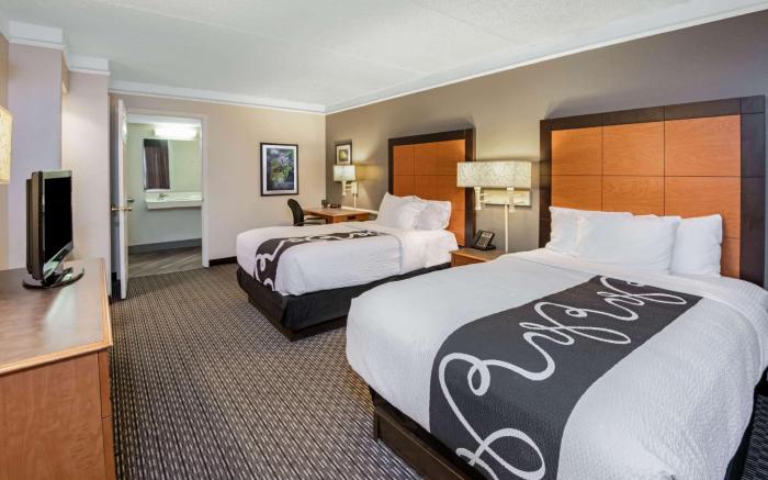 La Quinta Inn by Wyndham San Antonio I-35 N at Toepperwein