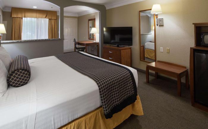 Best Western Angleton Inn