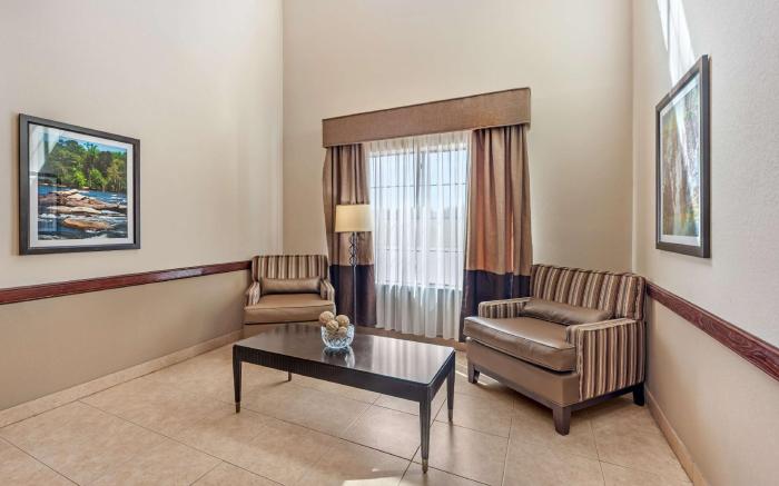 Best Western Plus La Grange Inn and Suites