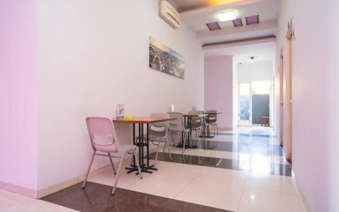 Urbanview Hotel FiFFa Kauman Malang