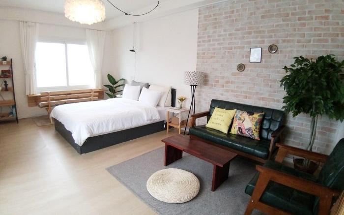room Badabaragi in Sokcho, a fantastic ocean view where you can see the sunrise and sunset
