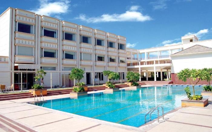 Treehouse Hotel Club & Spa, Bhiwadi