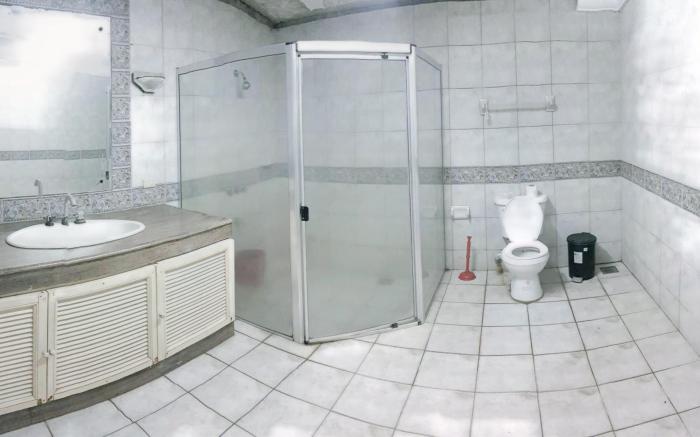 White House Beachfront, Batangas