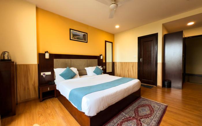 Hotel Royal Palm - A Budget Hotel in Udaipur