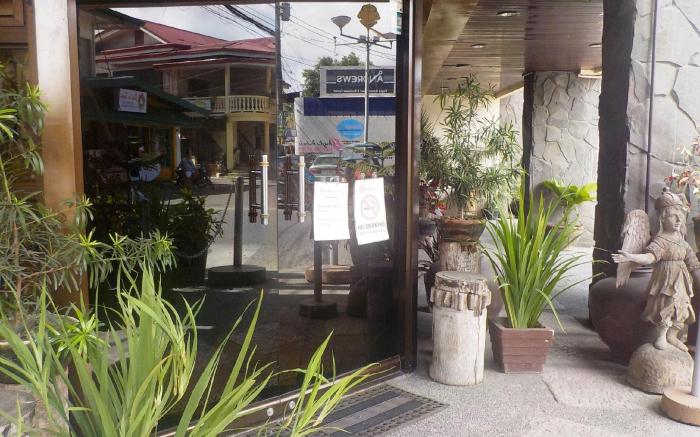 Roxas President's Inn