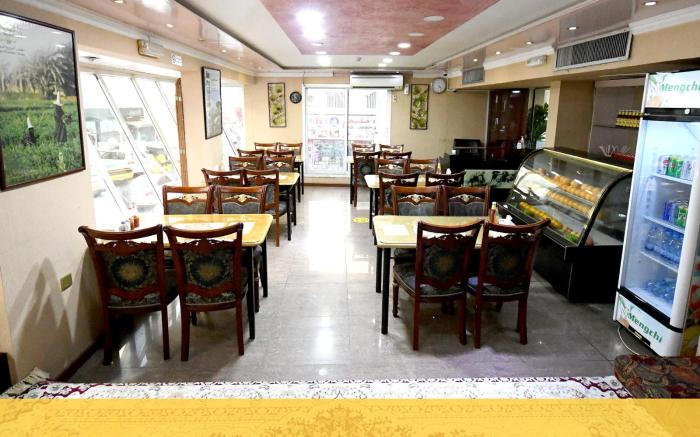Maaeen Hotel