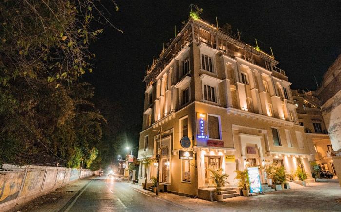 Tripli Hotels Shambhu Villas 