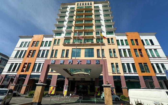 The Paramount Hotel