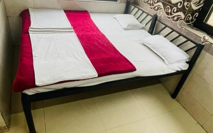 OYO 85212 Hotel Vaibhav