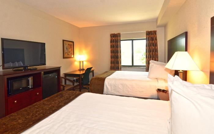 Cobblestone Inn & Suites – Clarion