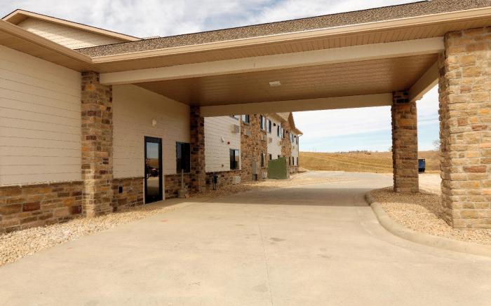 Cobblestone Inn & Suites - Denison / Oak Ridge