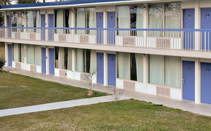 Motel 6 Marianna, FL