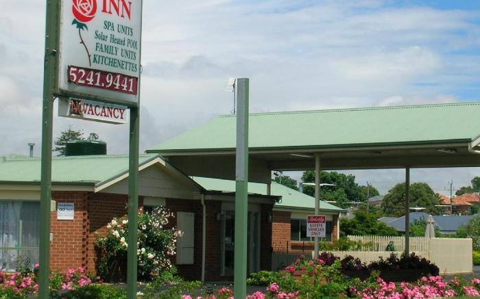 ROSE GARDEN MOTEL 