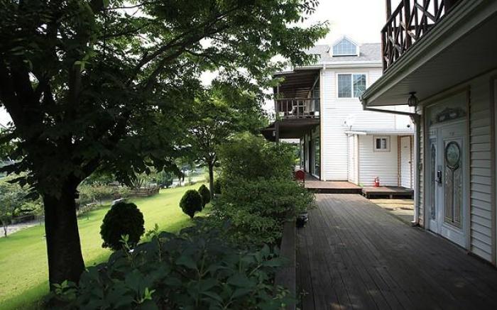 Anmyeondo Lake Park Pension