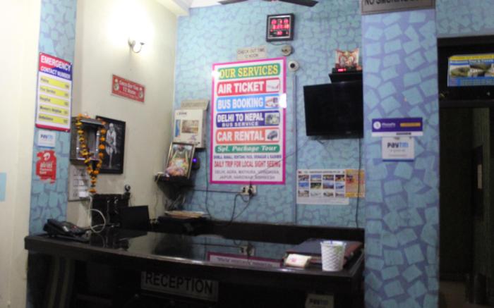 Delhi inn@ Walk in Nizamuddin Railway Station 