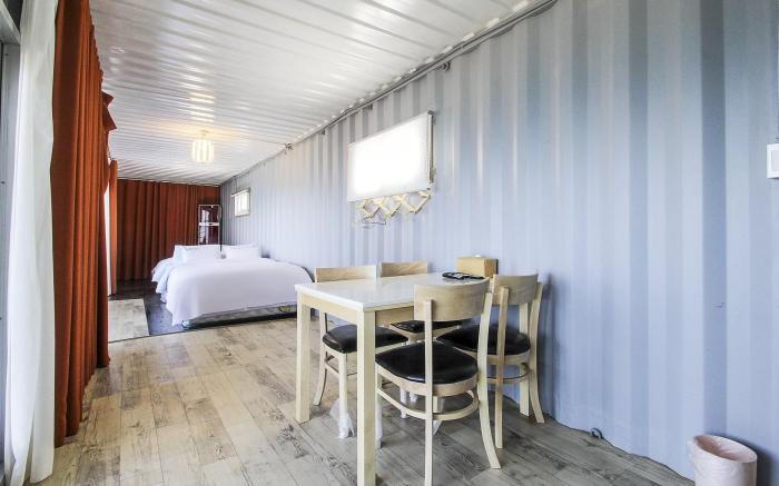 Whaledream Hotel