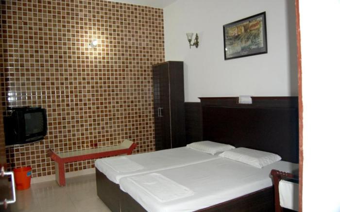 Goroomgo Bob Hostel Jodhpur