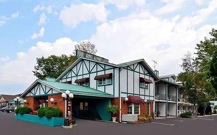 Super 8 by Wyndham Gananoque/Country Squire Resort