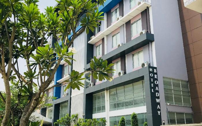 Hotel Broadway Yangon