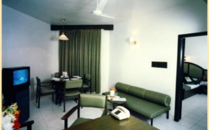 Hotel Ashish Plaza
