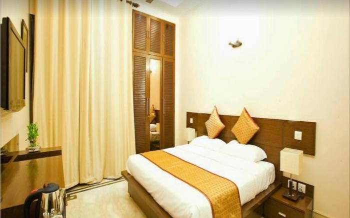 Evergreen Suites Defence Colony