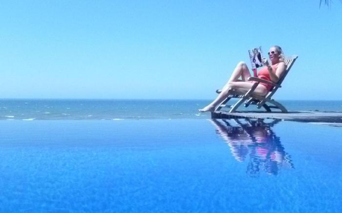 Days at Sea Beach Lodge