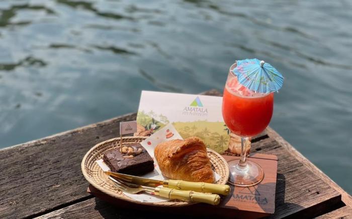 The Hub Erawan Resort