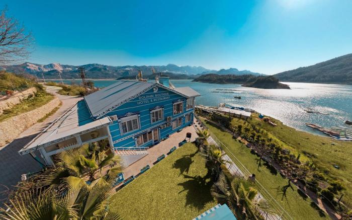 DOLPHIN BOUTIQUE HOTEL