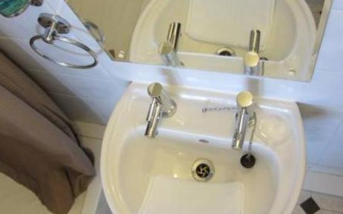 Hudsons Guest House - Adults only