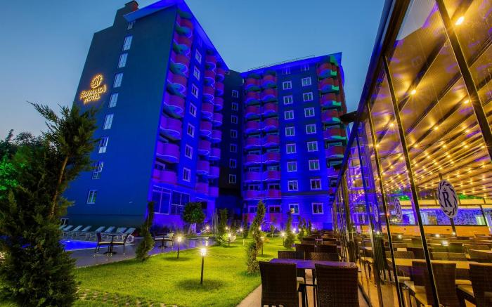 Grand Alisa Hotel