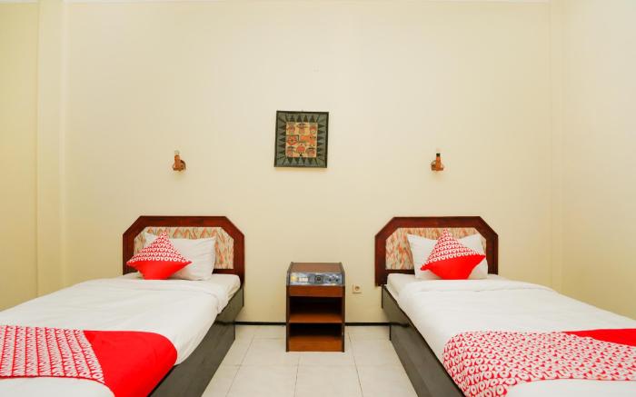 OYO 1652 Hotel Tampiarto
