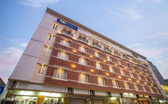 FabHotel Phoenix Resorts - Nr. M Chinnaswamy Stadium